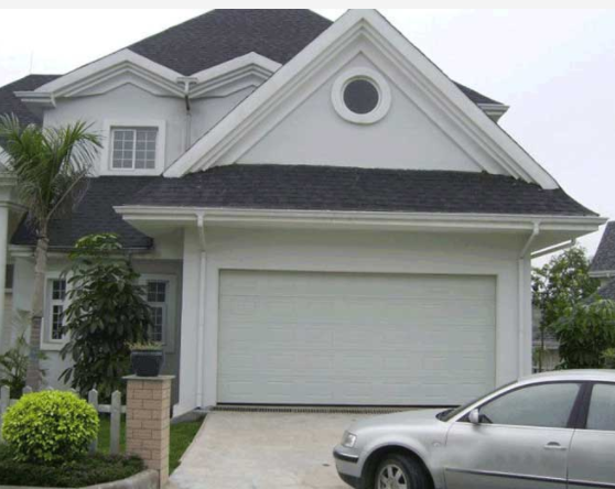 車(chē)庫(kù)門(mén) 車(chē)庫(kù)門(mén)